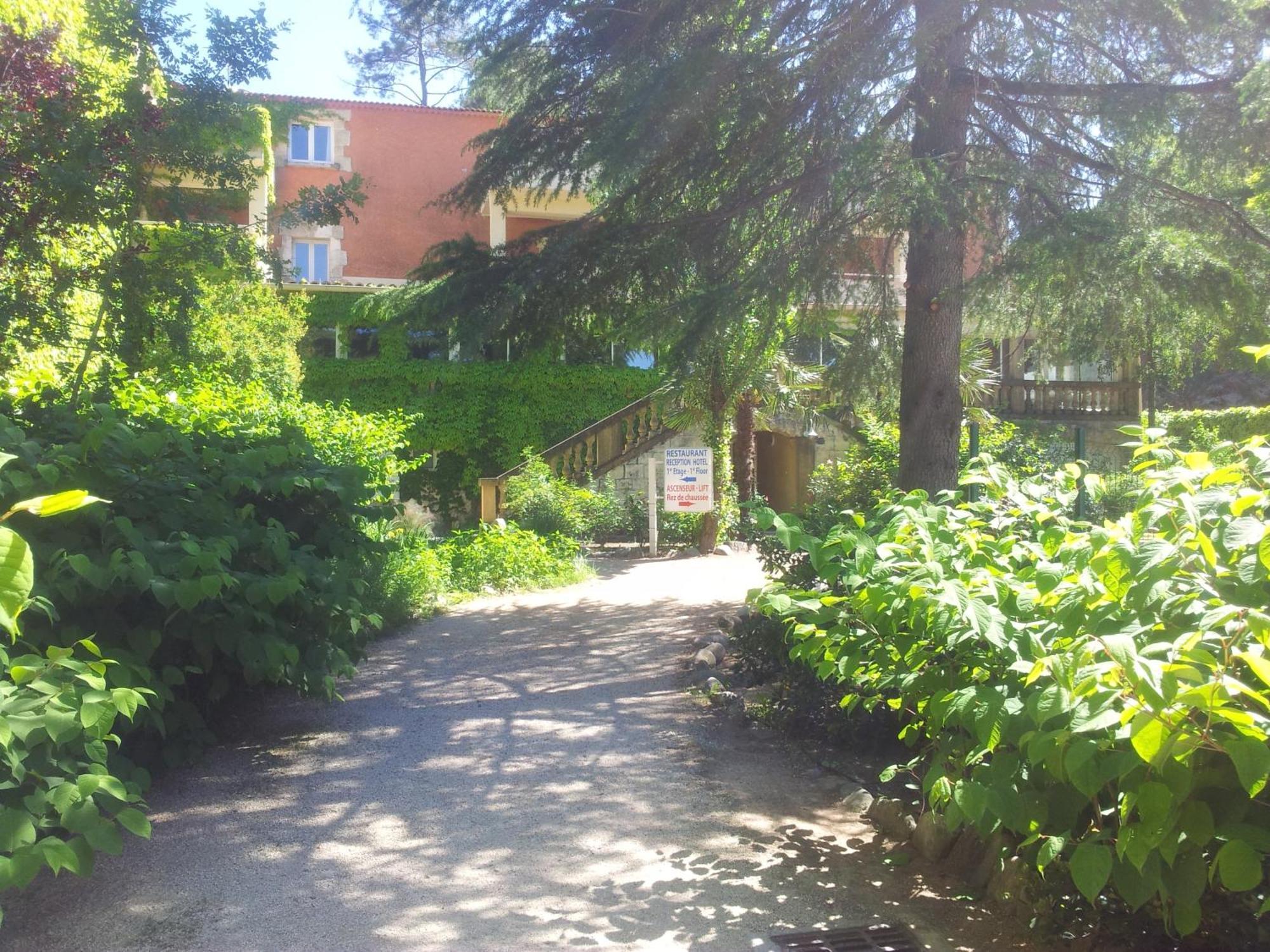 Apart'Hotel Les 4 Sources Corbes Экстерьер фото