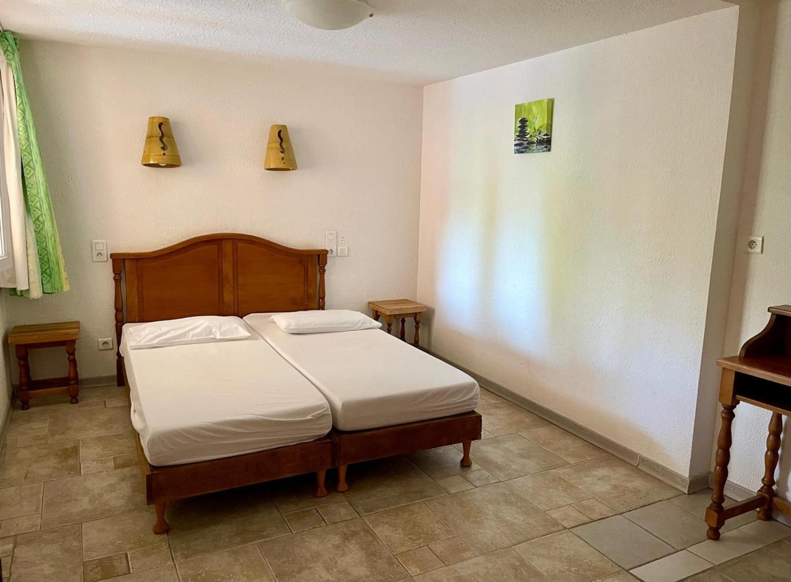 Apart'Hotel Les 4 Sources Corbes Экстерьер фото